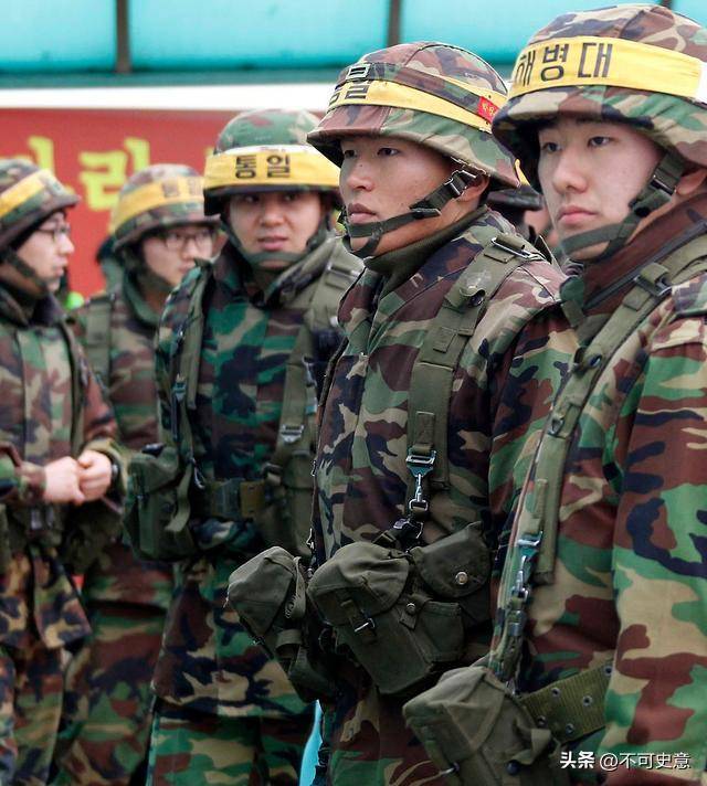 月薪仅打工十分之一！韩国年轻人花式逃兵役在韩当兵能有多苦？